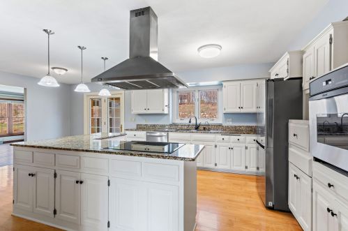 11830 Waterford Ave, Milwaukee WI  53228-1863 exterior