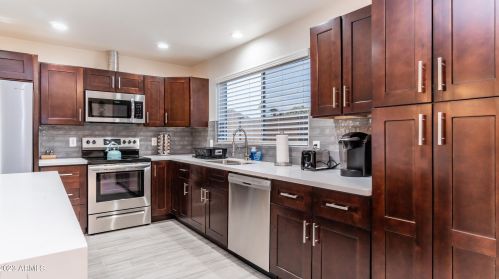 2840 Charleston Ave, Phoenix AZ 85032-9550 exterior