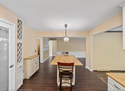 1413 Ogden Dr, Troy MI 48083-5339 exterior