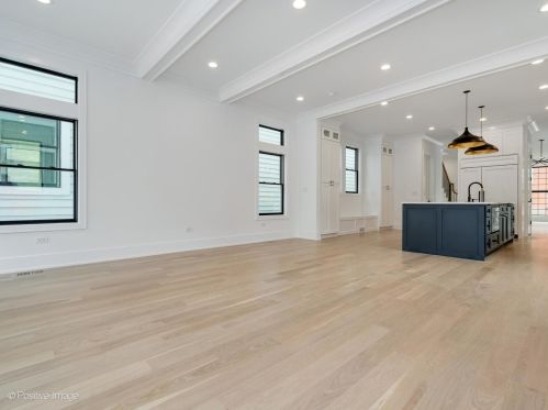 1943 Honore St, Chicago IL  60622-1044 exterior