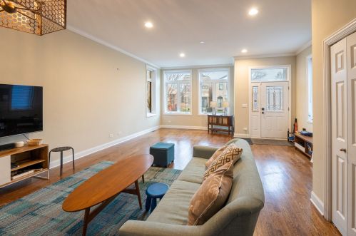 3001 Canal St, Chicago IL  60616-3119 exterior