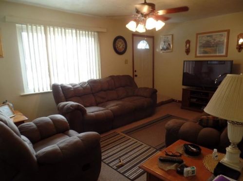 801 Berwin Ave, Pittsburgh PA 15226-1621 exterior