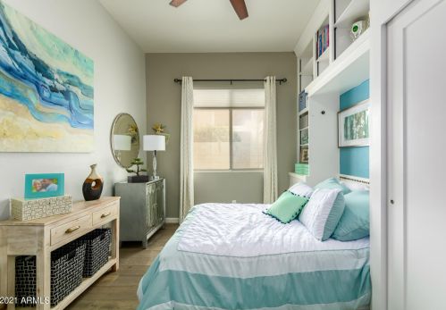 326 Anderson Ave, Phoenix AZ  85022-2366 exterior