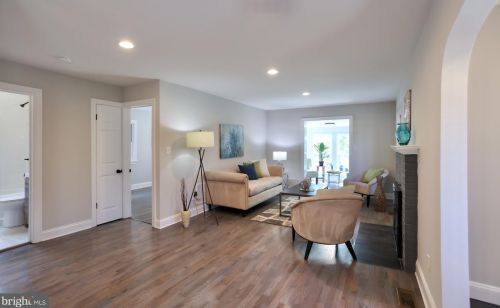 201 University Blvd, Silver Spring MD  20901-1945 exterior