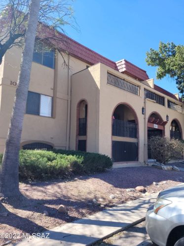 6301 Barcelona Ct, Tucson, AZ 85704-5448