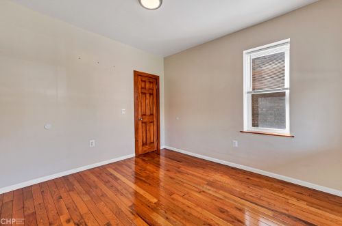 5937 Artesian Ave, Chicago IL 60645-5301 exterior