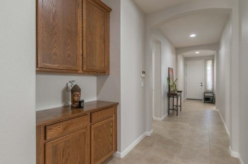 1222 Meredith Way, Folsom CA 95630-7325 exterior