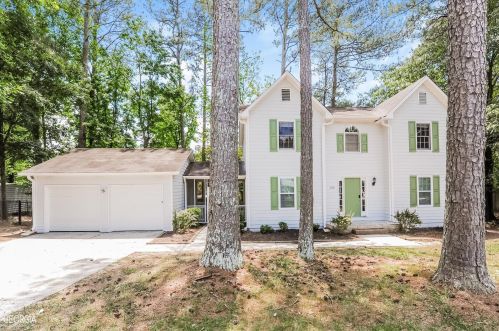 3135 Revere Cir, Lithonia GA  30039-6013 exterior