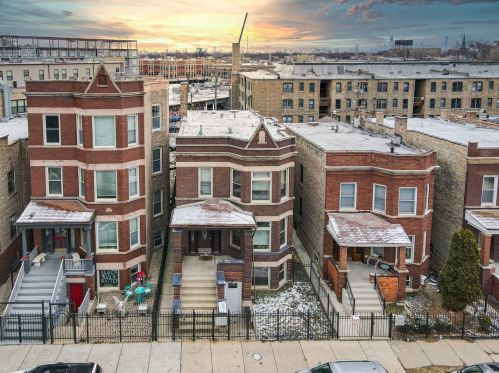 2723 Kimball Ave, Chicago IL 60647-1222 exterior