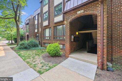 130 Roberts Ln, Alexandria, VA 22314-5338