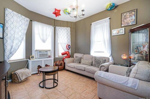 208 High St, Mount Vernon NY 10550-1810 exterior