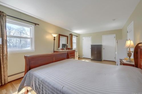 73 Stuart Dr, Poughkeepsie NY 12603-4719 exterior