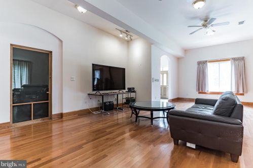 2409 Rand Pl, Washington DC 20002-1911 exterior