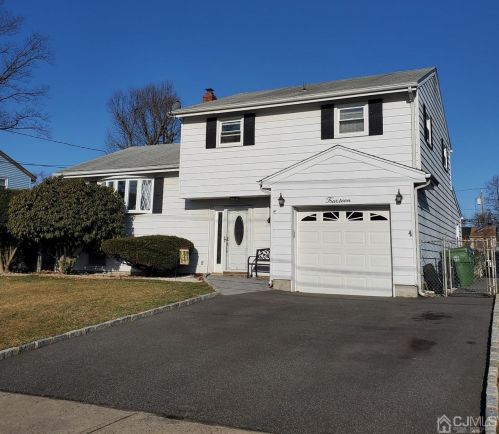 14 Magee Rd, Edison, NJ 08817-4162