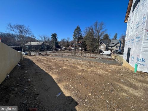 6627 Lincoln Dr, Philadelphia PA exterior