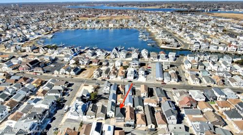 9 Danby Pl, Point Pleasant Beach NJ  08742-5621 exterior