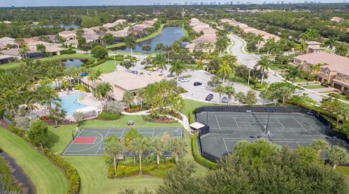 6606 Marbella Dr, Naples FL 34105-5040 exterior