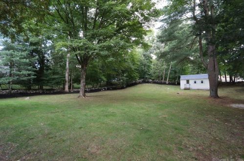 24 Dover Rd, Westport CT  06880-2627 exterior