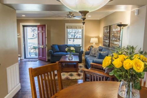 6469 Bordeaux Ave, Dallas TX 75209-5703 exterior