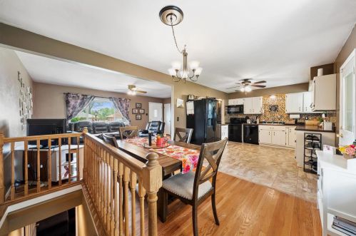 1242 Darding Dr, Saint Louis, MO 63125-3542