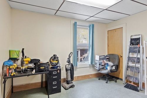 9 Elizabeth St, Worcester MA 01605-2949 exterior