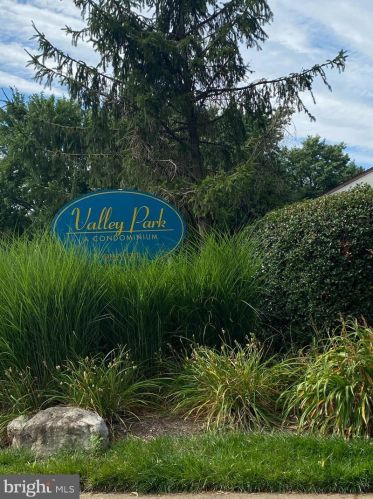 5606 Bloomfield Dr, Alexandria VA  22312-2561 exterior