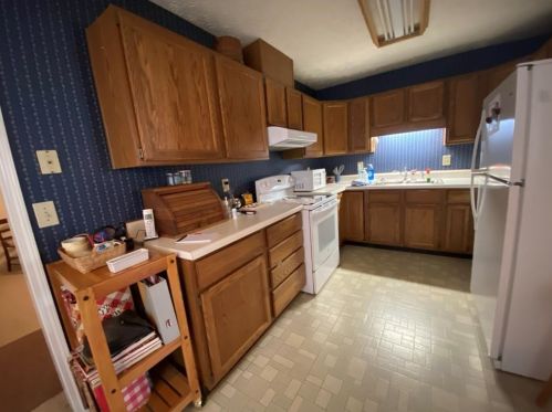 1274 Rock Chapel Rd, Lithonia GA 30058-0058 exterior