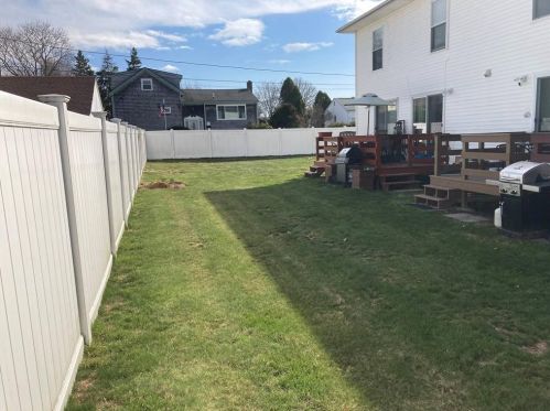 1142 Hartford Ave, Providence RI 02919-7111 exterior