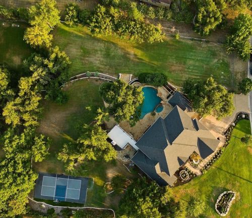 2209 Deleon Ct, Austin TX 78733-1629 exterior