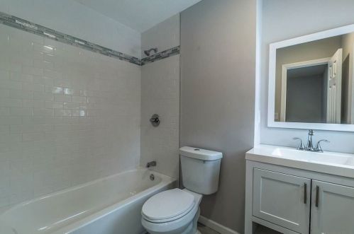 15 17 St, Huntington Station NY 11746-2913 exterior