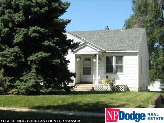 2004 65th St, Omaha NE  68104-2539 exterior