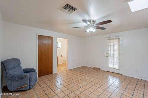 817 District St, Tucson AZ 85714-1105 exterior