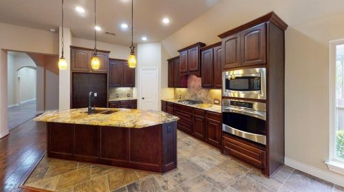 253 Frst Hts Ln, Montgomery TX 77316-2807 exterior