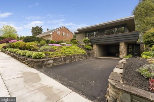 612 Markle St, Philadelphia, PA 19128-2711