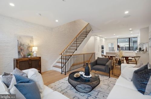 743 Cleveland St, Philadelphia PA  19146-1811 exterior