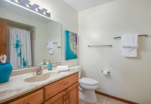 4031 Chamberlain Ave, Grand Rapids MI 49508-2616 exterior