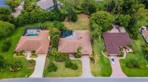 1947 Empress Ct, Naples FL 34110-8141 exterior