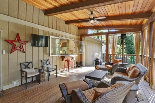 8180 Innsbruck Dr, Atlanta GA 30350-4312 exterior