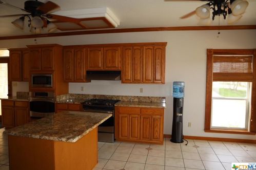 6019 Creekwood Pass, Spring Branch TX 78070-7022 exterior