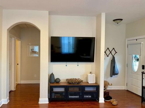 300 7th St, Hempstead TX  77445-4602 exterior