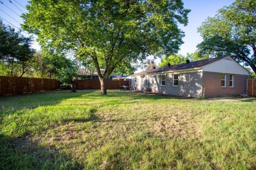 1903 El Capitan Dr, Dallas TX  75228-1621 exterior