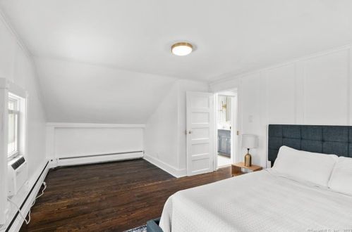 11 Vlg St, Deep River CT 06417-1720 exterior