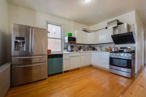 4327 Sacramento, Chicago IL 60655-2302 exterior