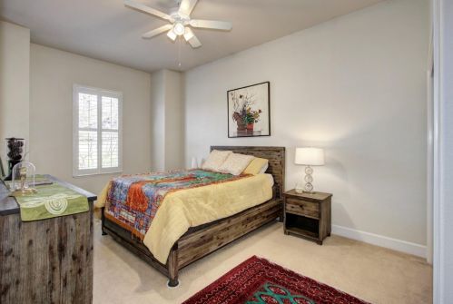 1086 Souza Dr, Folsom CA 95762-7556 exterior