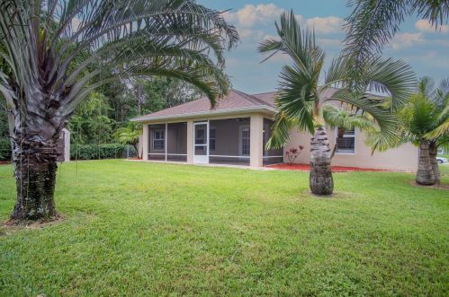 2041 Beekman St, Fort Pierce FL 34953-1728 exterior