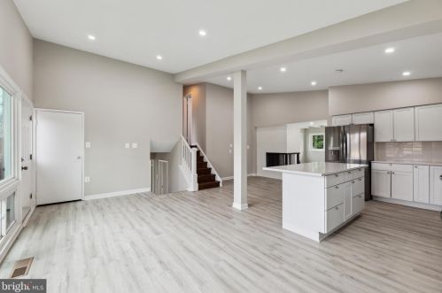 4000 Javins Dr, Alexandria VA  22310-2037 exterior