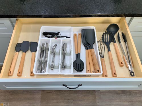 2062 Detroit Ave, Atlanta GA  30314-1105 exterior