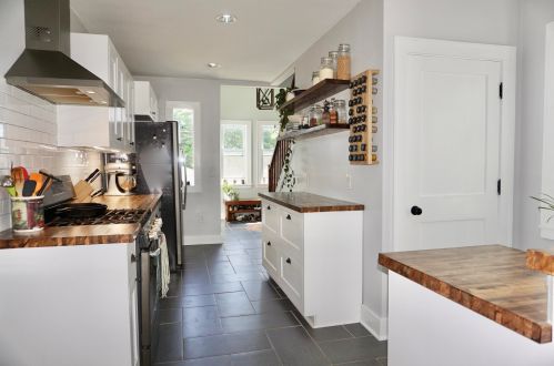 3134 Herman St, Milwaukee WI 53207-2850 exterior