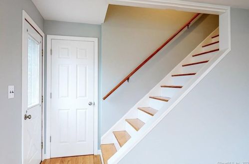 33 Palmer St, Killingly CT 06239-2732 exterior