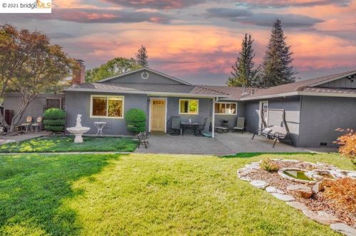 5324 Park Highlands Blvd, Concord, CA 94521-3797